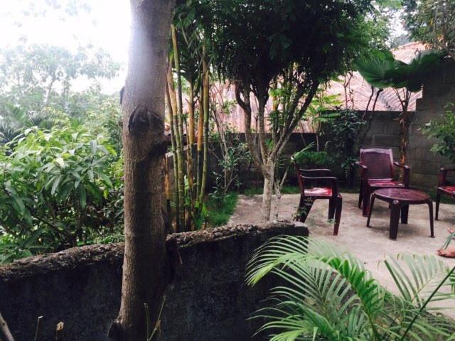J Hostel Kandy Exterior photo