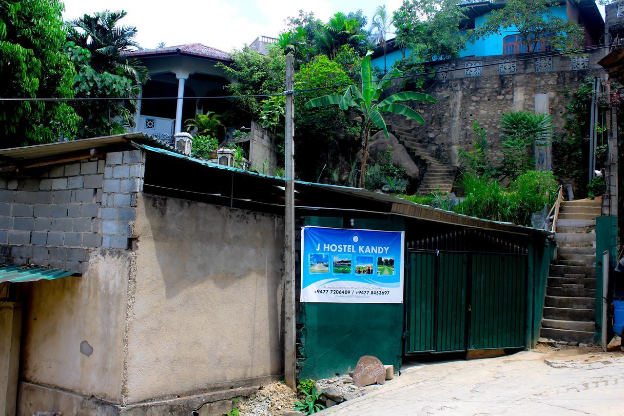 J Hostel Kandy Exterior photo